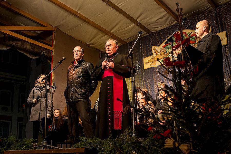 1. adventní neděle - hudebně poetické otevření Adventu spojené s rozsvícením vánočního stromu, Český Krumlov 27.11.2016