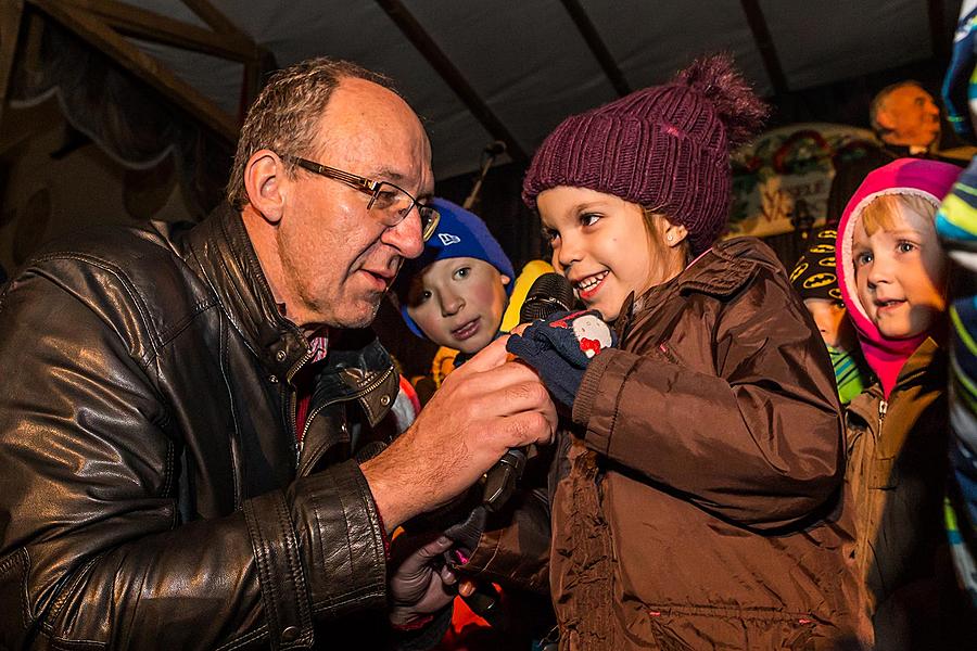 1. adventní neděle - hudebně poetické otevření Adventu spojené s rozsvícením vánočního stromu, Český Krumlov 27.11.2016