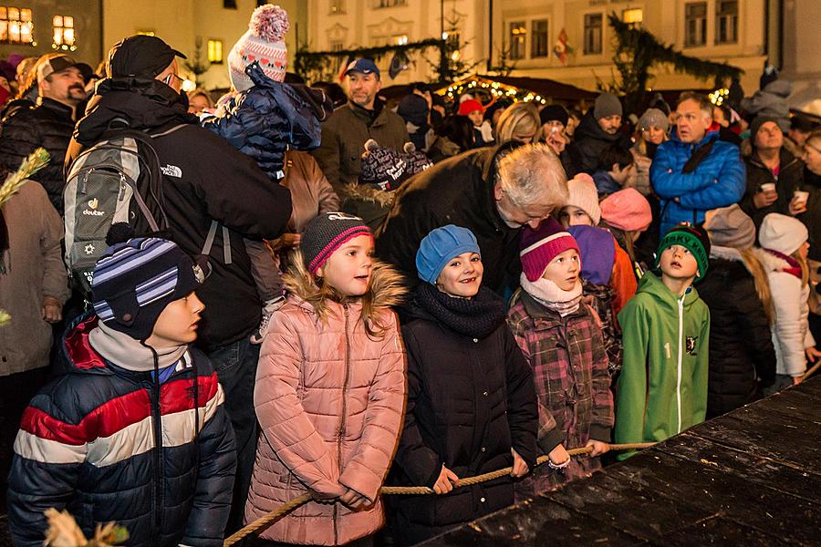 1st Advent Sunday - Music- and Poetry-filled Advent Opening and Lighting of the Christmas Tree, Český Krumlov 27.11.2016