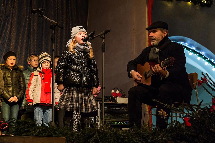 1st Advent Sunday - Music- and Poetry-filled Advent Opening and Lighting of the Christmas Tree, Český Krumlov 27.11.2016