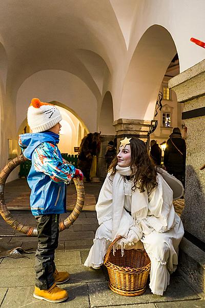 St. Nicholas Present Distribution 4.12.2016, Advent and Christmas in Český Krumlov