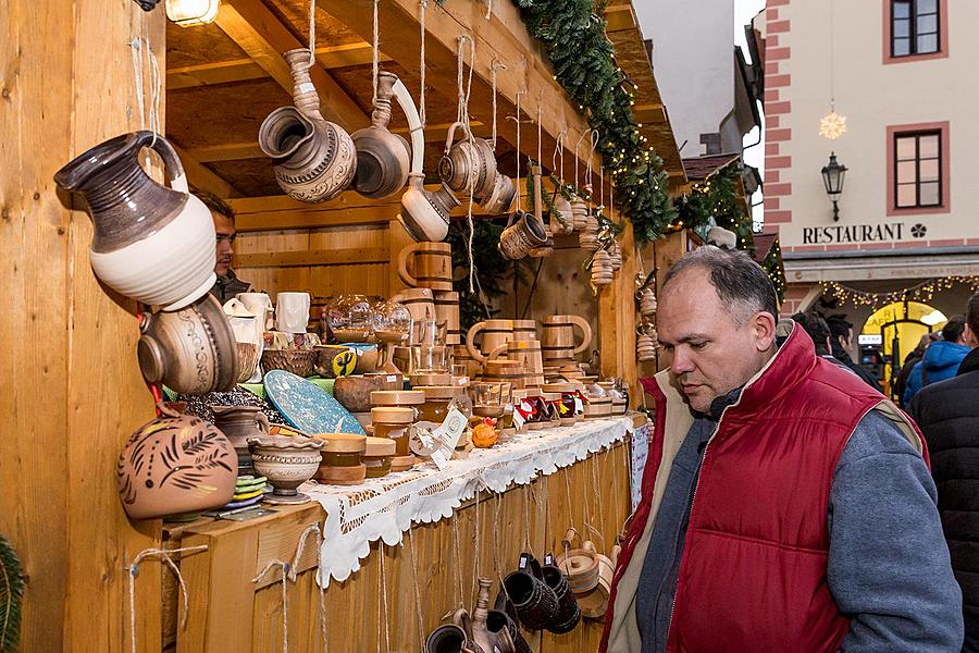 Baby Jesus Postal Office at U Zlatého Anděla and arrival of the White Lady, 10.12.2016