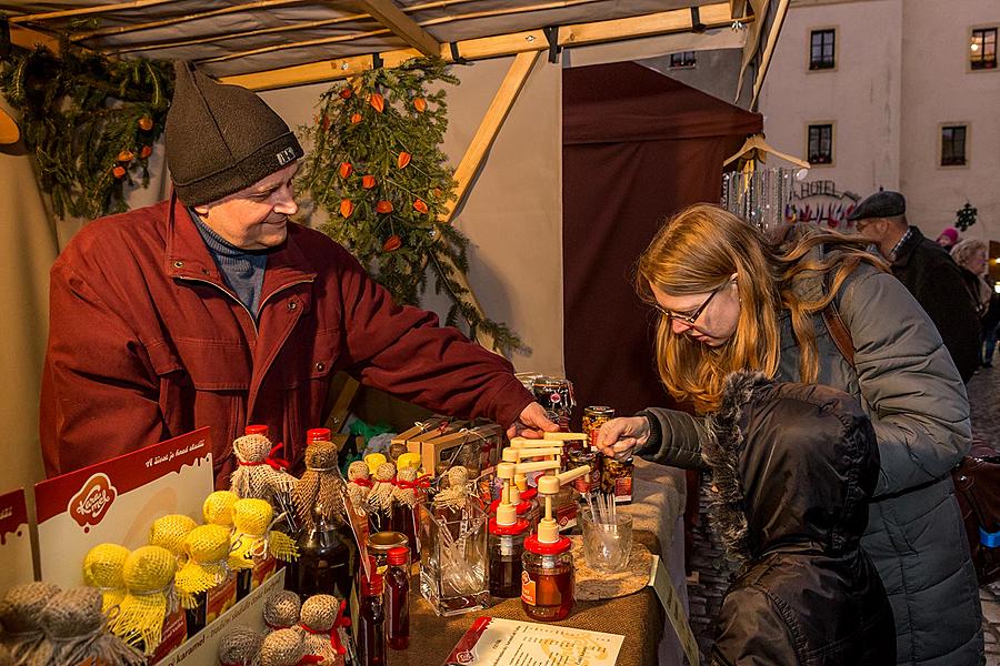 Baby Jesus Postal Office at U Zlatého Anděla and arrival of the White Lady, 10.12.2016