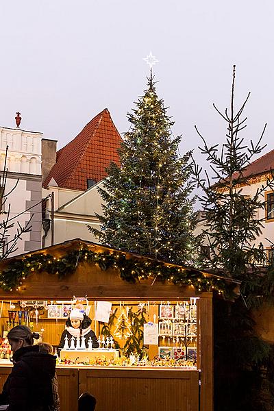 Baby Jesus Postal Office at U Zlatého Anděla and arrival of the White Lady, 10.12.2016