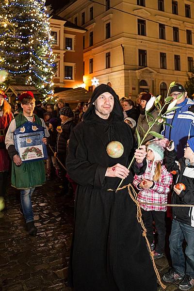 Baby Jesus Postal Office at U Zlatého Anděla and arrival of the White Lady, 10.12.2016