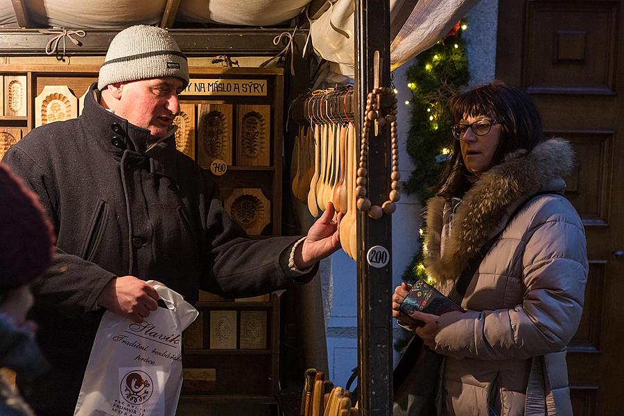 Gemeinsames Singen am Weihnachtsbaum, 3. Adventsonntag 11.12.2016