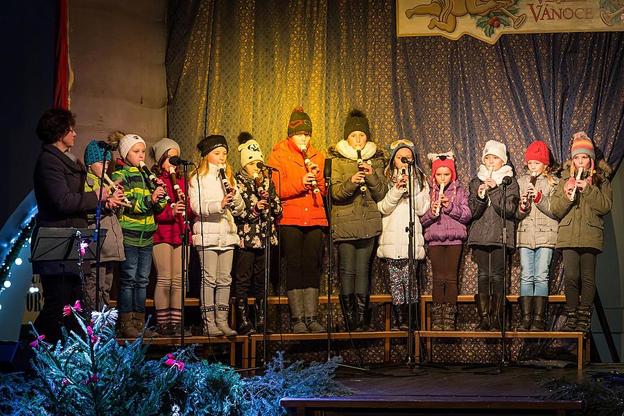 Singing Together at the Christmas Tree, 3rd Advent Sunday 11.12.2016