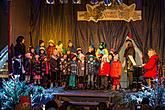 Singing Together at the Christmas Tree, 3rd Advent Sunday 11.12.2016, photo by: Lubor Mrázek