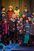 Gemeinsames Singen am Weihnachtsbaum, 3. Adventsonntag 11.12.2016, Foto: Lubor Mrázek