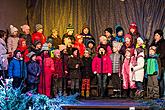 Singing Together at the Christmas Tree, 3rd Advent Sunday 11.12.2016, photo by: Lubor Mrázek