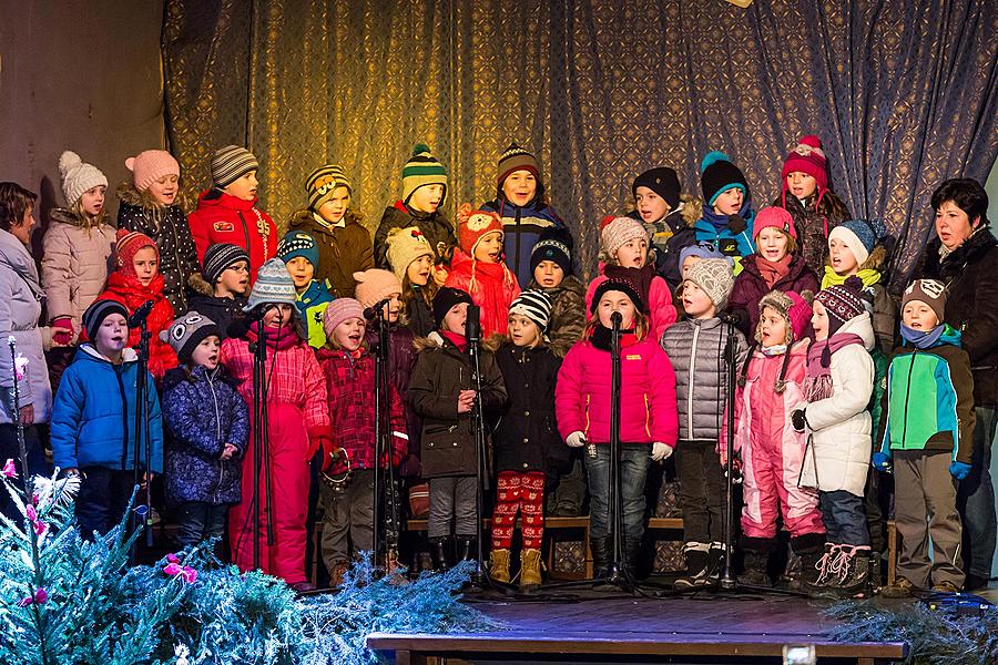 Singing Together at the Christmas Tree, 3rd Advent Sunday 11.12.2016