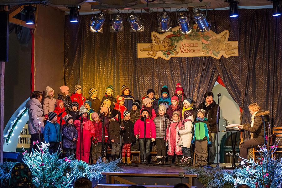 Singing Together at the Christmas Tree, 3rd Advent Sunday 11.12.2016