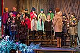 Singing Together at the Christmas Tree, 3rd Advent Sunday 11.12.2016, photo by: Lubor Mrázek