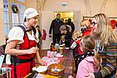 Český Krumlov Monasteries: Craft Workshop and Christmas, Decoration Making, 17.12.2016, photo by: Lubor Mrázek