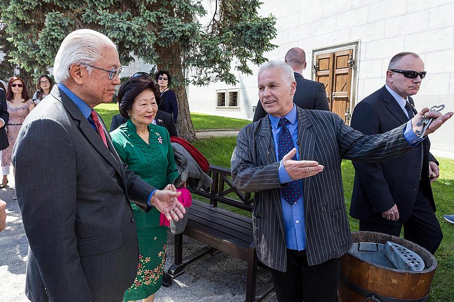 Návštěva prezidenta Republiky Singapur J. E. Dr. Tonyho Tana Kenga Yama v Českém Krumlově 26.5.2017