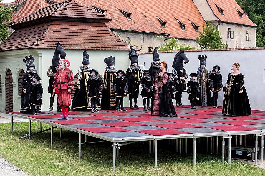 Five-Petalled Rose Celebrations ®, Český Krumlov, Sunday 18th June 2017