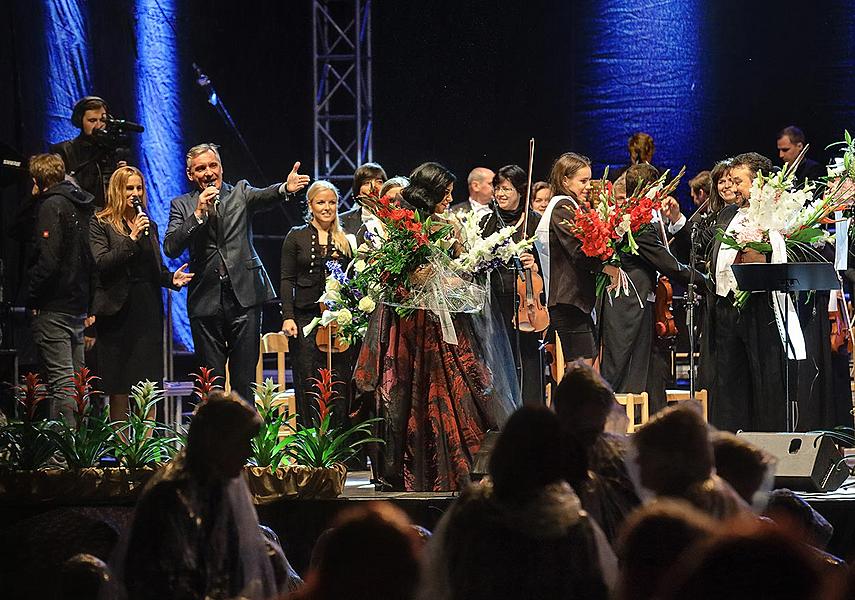 Angela Gheorghiu /soprán/ a Ramón Vargas /tenor/, PKF – Prague Philharmonia, Leoš Svárovský /dirigent/, 14.7.2017, 26. Mezinárodní hudební festival Český Krumlov 2017