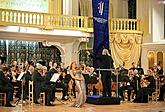 Maria Solozobova /violin/, Prague Radio Symphony Orchestra /the residential orchestra of the IMF ČK/, Conrad Van Alphen /conductor/, 15.7.2017, 26. Internationales Musikfestival Český Krumlov 2017, Quelle: Auviex s.r.o., Foto: Libor Sváček