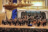 Maria Solozobova /violin/, Prague Radio Symphony Orchestra /the residential orchestra of the IMF ČK/, Conrad Van Alphen /conductor/, 15.7.2017, 26. Internationales Musikfestival Český Krumlov 2017, source: Auviex s.r.o., photo by: Libor Sváček