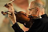 Bohuslav Matoušek /violin, viola/, Jakub Junek /violin/, Virtuosi Pragenses, 27.7.2017, 26. Internationales Musikfestival Český Krumlov 2017, Quelle: Auviex s.r.o., Foto: Libor Sváček