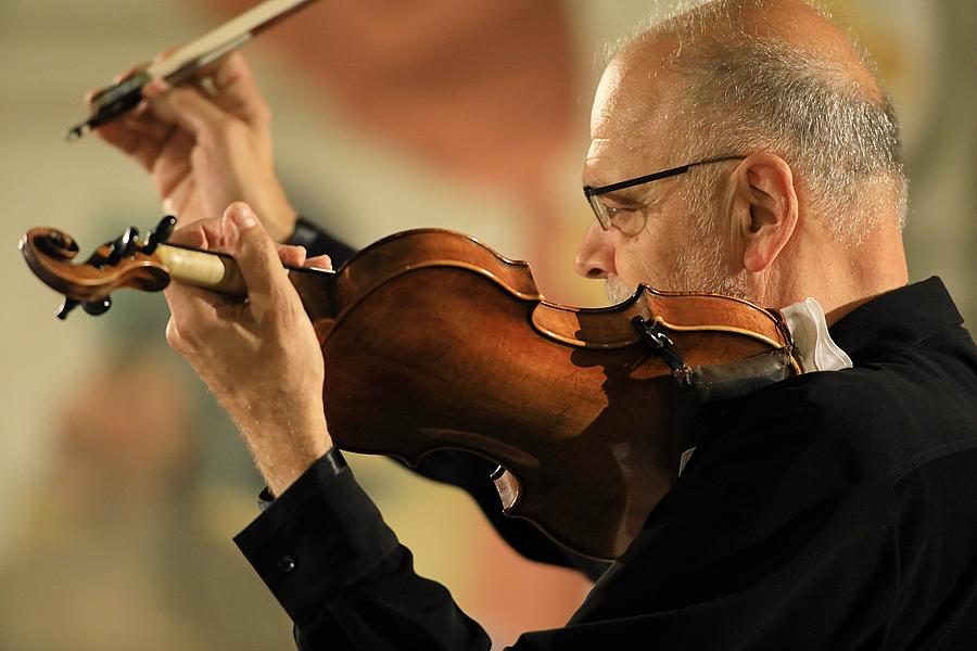 Bohuslav Matoušek /violin, viola/, Jakub Junek /violin/, Virtuosi Pragenses, 27.7.2017, 26. Internationales Musikfestival Český Krumlov 2017