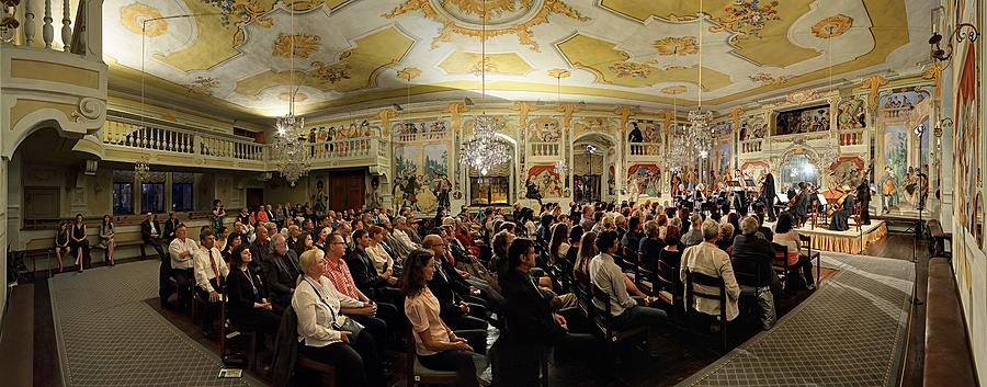 Bohuslav Matoušek /violin, viola/, Jakub Junek /violin/, Virtuosi Pragenses, 27.7.2017, 26. Internationales Musikfestival Český Krumlov 2017