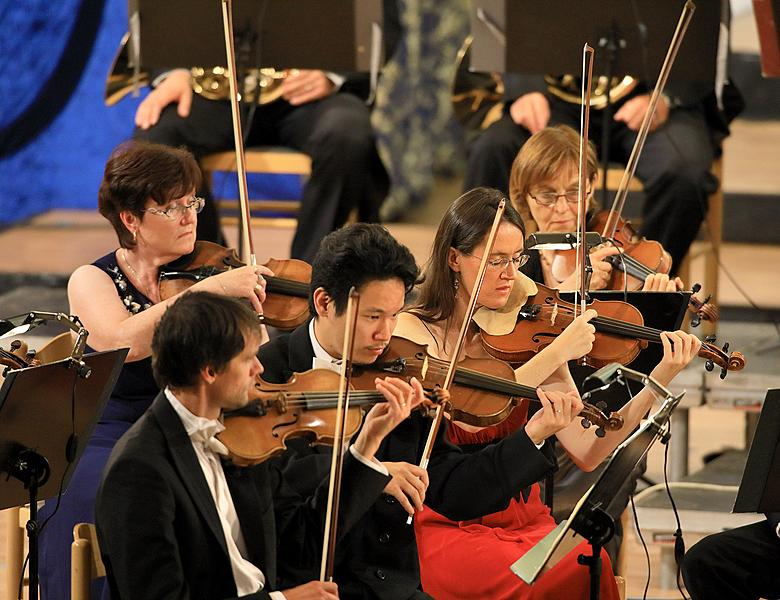 Julian Rachlin /housle, dirigent/ a Sarah McElravy /viola/, Jihočeská filharmonie, 28.7.2017, 26. Mezinárodní hudební festival Český Krumlov 2017