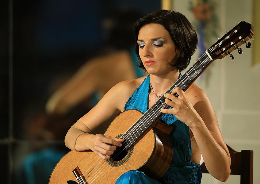 Petr Nouzovský /cello/ and Miriam Rodriguez Brüllová /guitar/, 1.8.2017, 26th International Music Festival Český Krumlov 2017