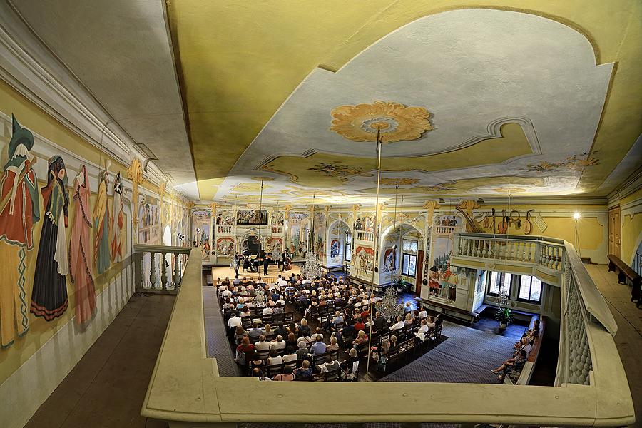 Marcela Cerno /soprano/, Daniel Serafin /baritone/ and Janoska Ensemble, 3.8.2017, 26th International Music Festival Český Krumlov 2017