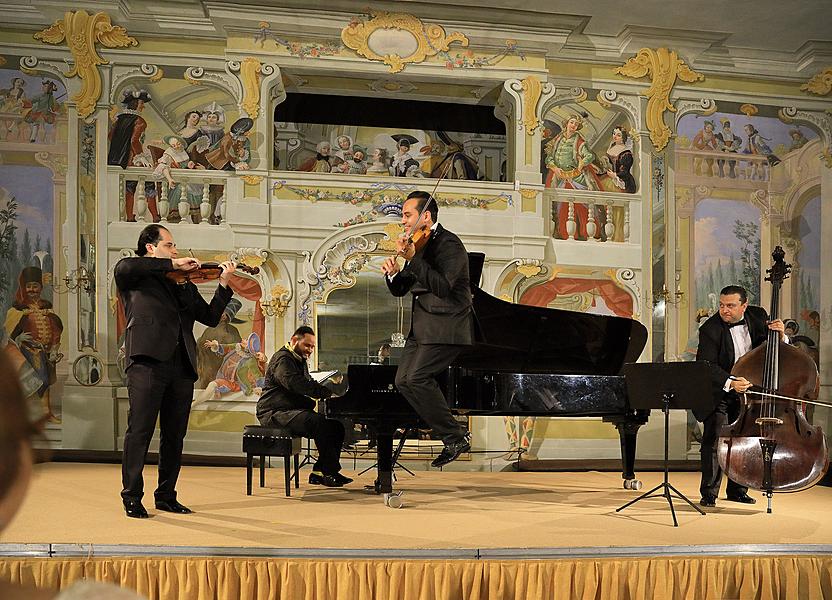 Marcela Cerno /soprano/, Daniel Serafin /baritone/ and Janoska Ensemble, 3.8.2017, 26. Internationales Musikfestival Český Krumlov 2017