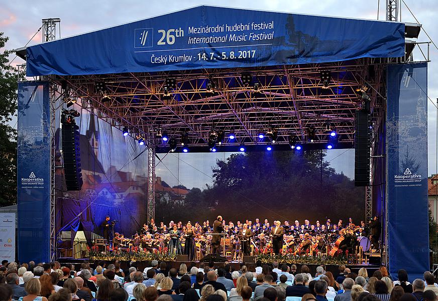 Giuseppe Verdi: Messa da Requiem, Filharmonie Bohuslava Martinů, Stanislav Vavřínek /dirigent/, 4.8.2017, 26. Mezinárodní hudební festival Český Krumlov 2017