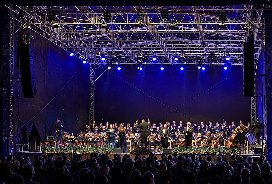 Giuseppe Verdi: Messa da Requiem, Filharmonie Bohuslava Martinů, Stanislav Vavřínek /dirigent/, 4.8.2017, 26. Mezinárodní hudební festival Český Krumlov 2017