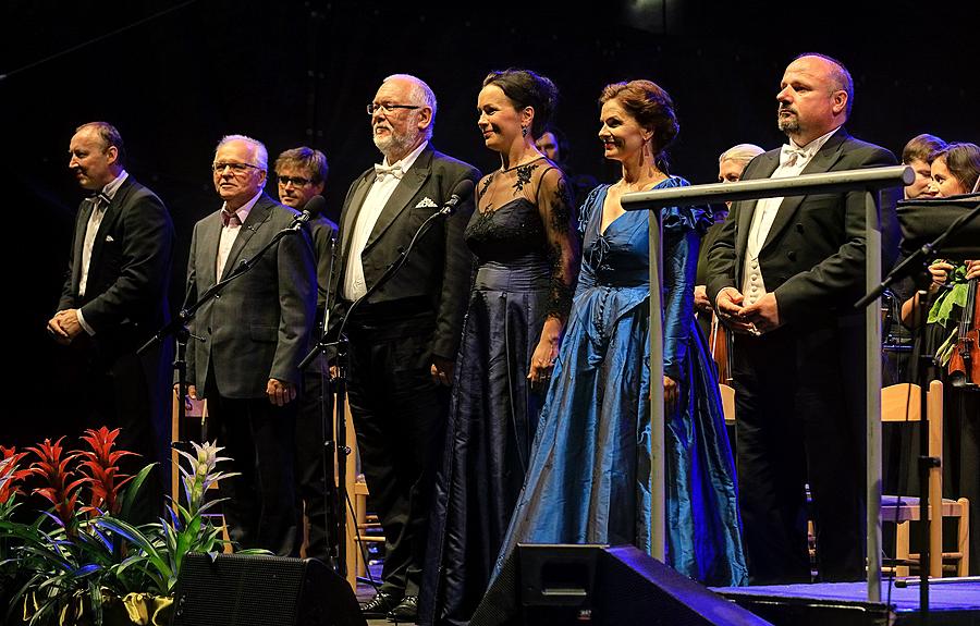 Giuseppe Verdi: Messa da Requiem, Bohuslav Martinů Philharmonic Orchestra, Stanislav Vavřínek /conductor/, 4.8.2017, 26. Internationales Musikfestival Český Krumlov 2017