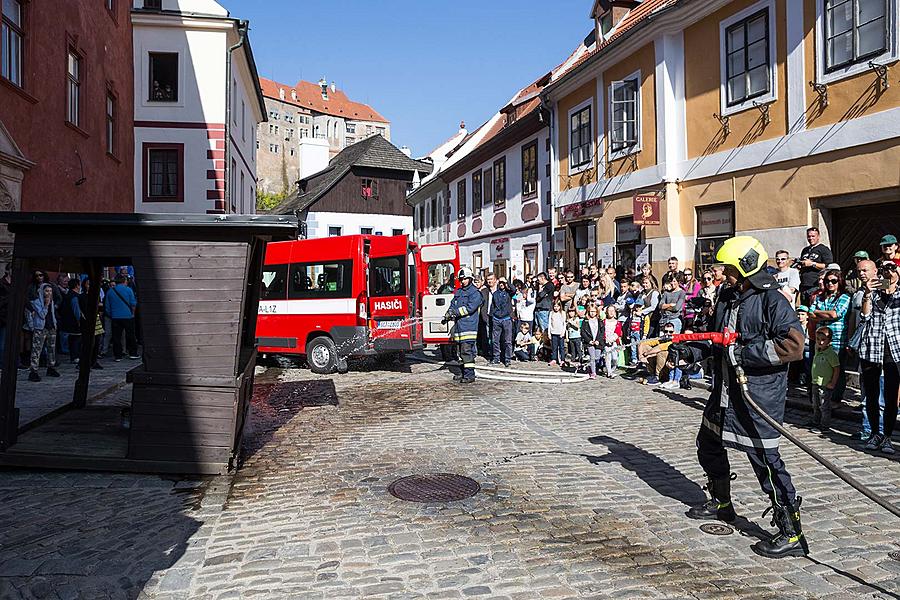 Saint Wenceslas Celebrations and International Folk Music Festival 2017 in Český Krumlov, Friday 30th Saturday 2017