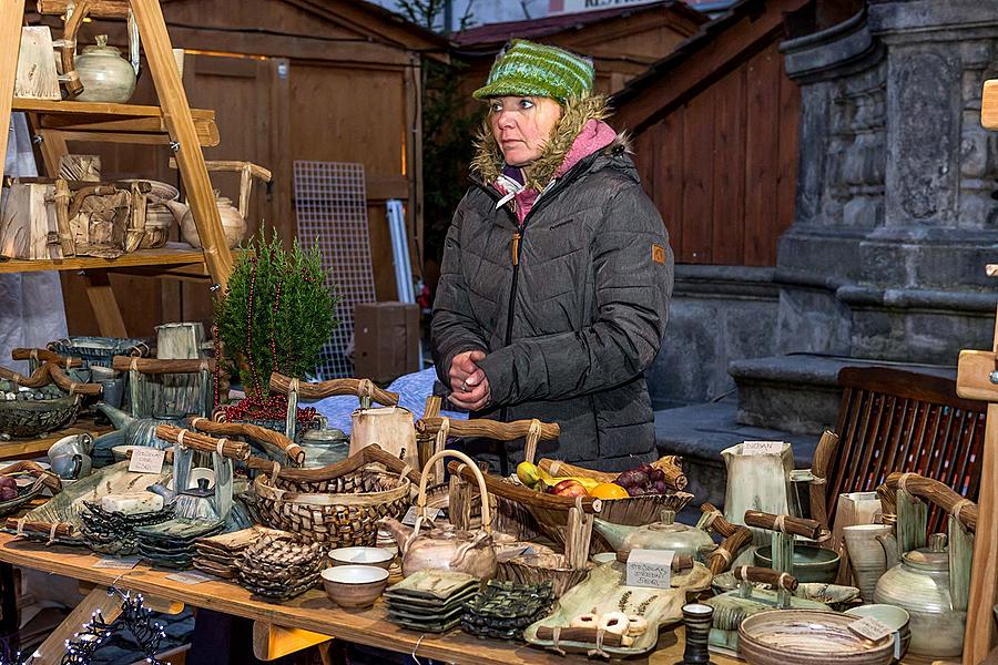 1. Adventssontag - Musikalisch-poetische Eröffnung des Advents Verbunden mit der Beleuchtung des Weihnachtsbaums, Český Krumlov 3.12.2017