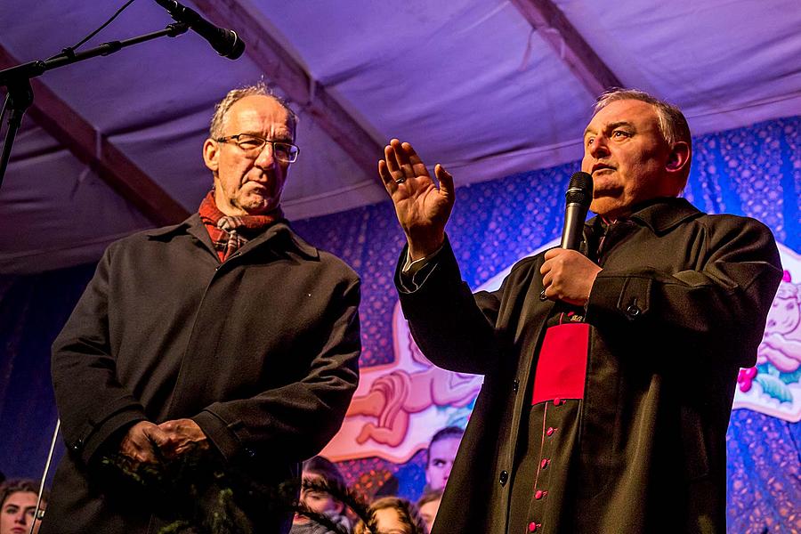 1st Advent Sunday - Music- and Poetry-filled Advent Opening and Lighting of the Christmas Tree, Český Krumlov, Český Krumlov 3.12.2017