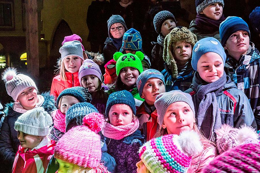 1st Advent Sunday - Music- and Poetry-filled Advent Opening and Lighting of the Christmas Tree, Český Krumlov, Český Krumlov 3.12.2017