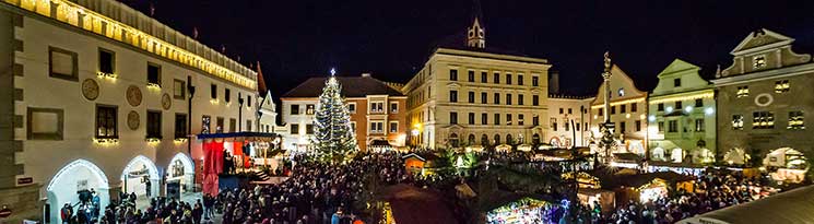 1. adventnÃ­ nedÄle - hudebnÄ poetickÃ© otevÅenÃ­ Adventu spojenÃ© s rozsvÃ­cenÃ­m vÃ¡noÄnÃ­ho stromu, ÄeskÃ½ Krumlov 3.12.2017