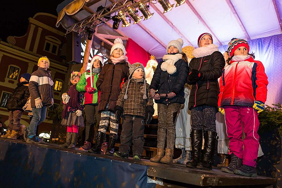 St. Nicholas Present Distribution 5.12.2017, Advent and Christmas in Český Krumlov