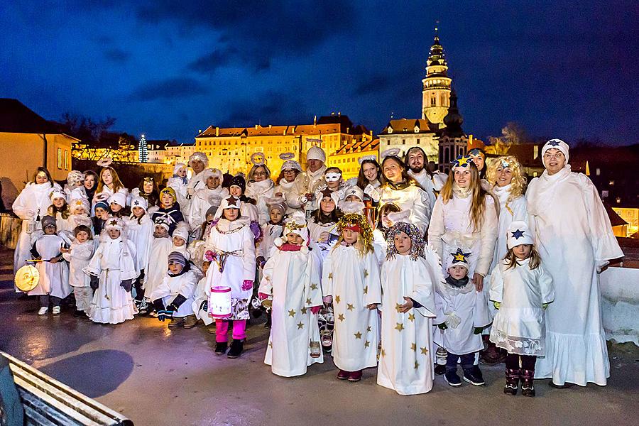 Engelsumzug Durch die Stadt Český Krumlov 8.12.2017