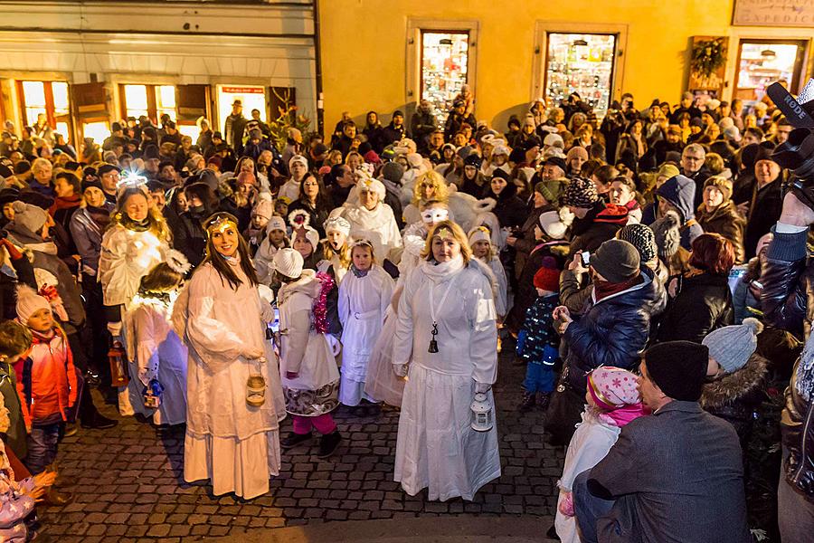 Andělský průvod městem Český Krumlov 8.12.2017