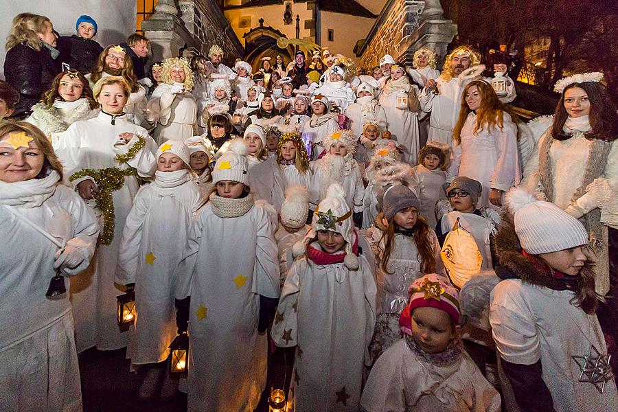 Engelsumzug Durch die Stadt Český Krumlov 8.12.2017