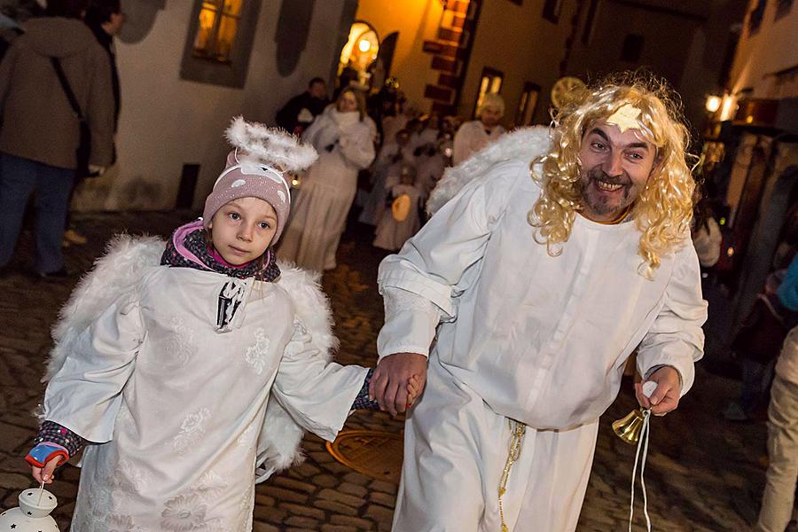 Engelsumzug Durch die Stadt Český Krumlov 8.12.2017