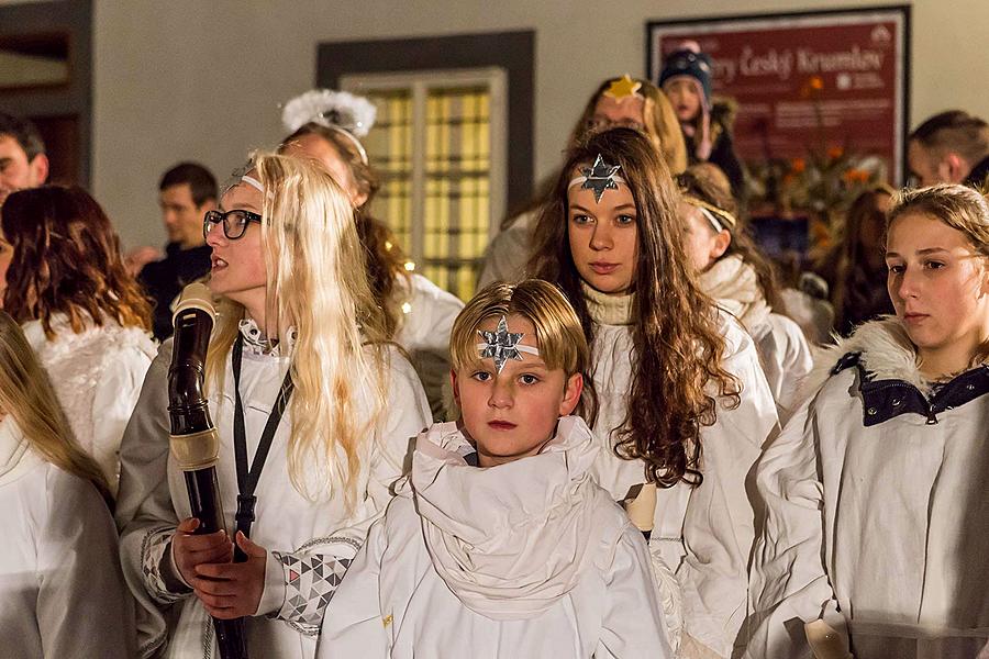 Engelsumzug Durch die Stadt Český Krumlov 8.12.2017