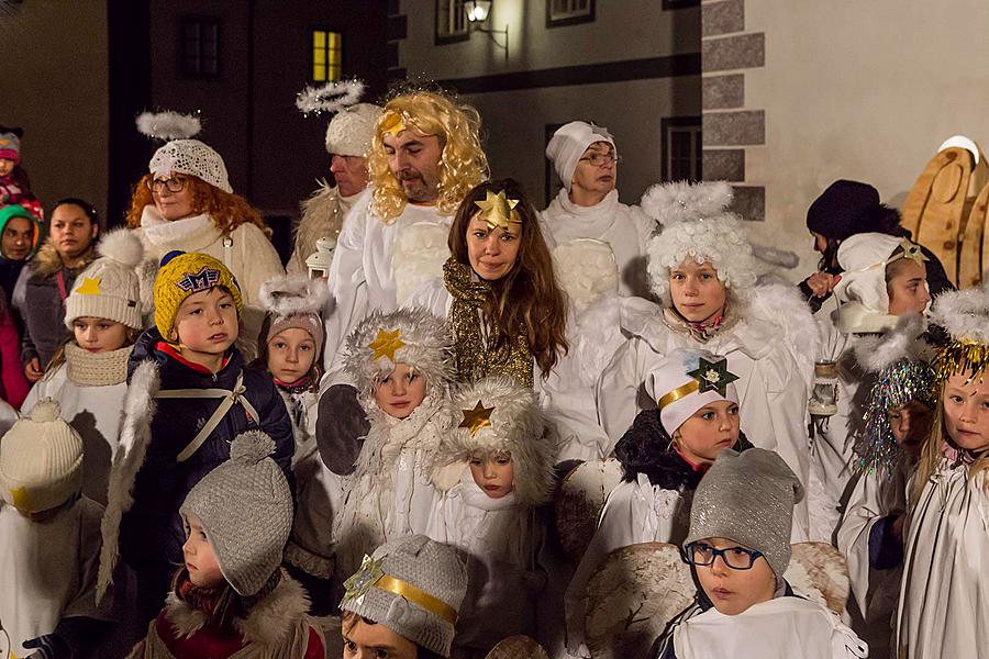 Engelsumzug Durch die Stadt Český Krumlov 8.12.2017