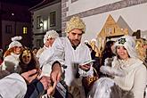 Angelic Procession Through Town Český Krumlov 8.12.2017, photo by: Lubor Mrázek