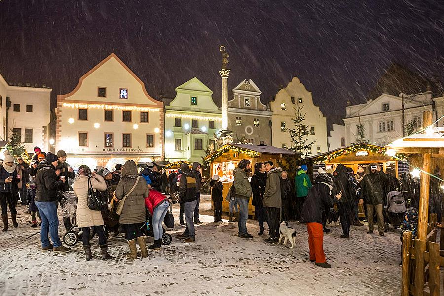 Baby Jesus Postal Office at U Zlatého Anděla and arrival of the White Lady, 10.12.2017