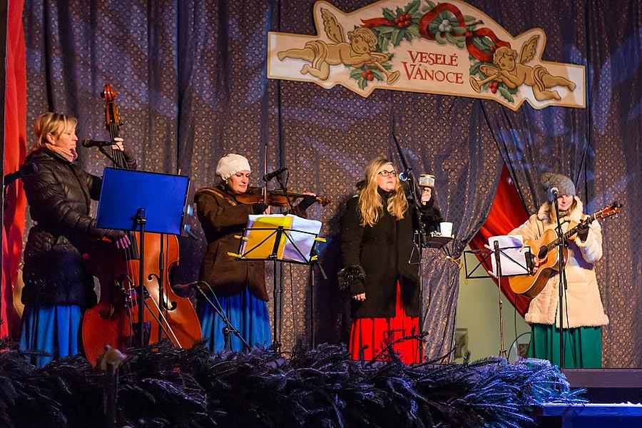 Baby Jesus Postal Office at U Zlatého Anděla and arrival of the White Lady, 10.12.2017