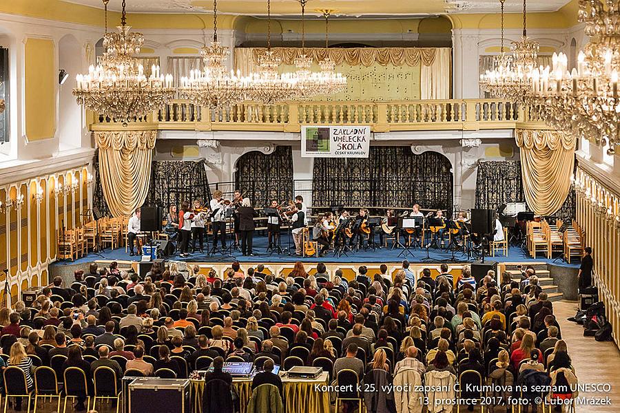 Koncert ZUŠ pro město k 25. výročí zapsání Českého Krumlova na seznam UNESCO, Zámecká jízdárna 13.12.2017