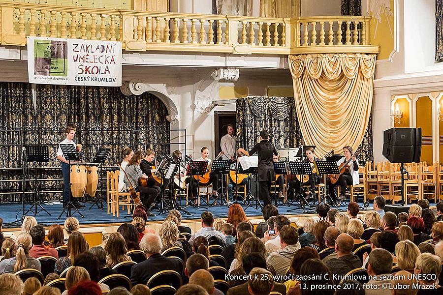 Koncert ZUŠ pro město k 25. výročí zapsání Českého Krumlova na seznam UNESCO, Zámecká jízdárna 13.12.2017